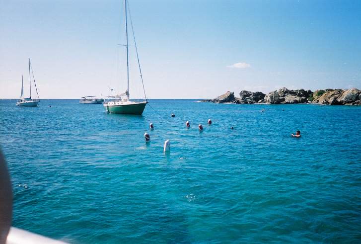 727x491 pixels (42K)