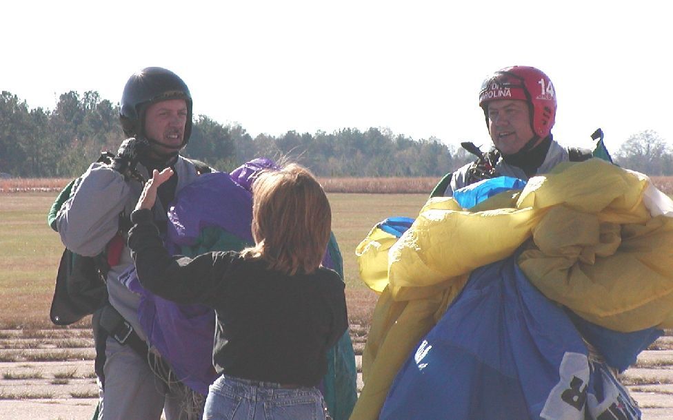 976x610 pixels (73K)